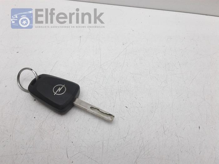 Schlüssel Opel Corsa O238684 - Van Gils Automotive