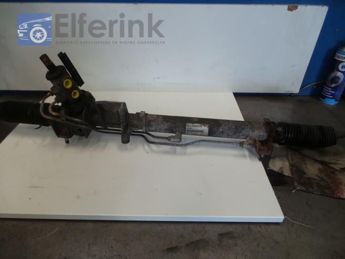 Power steering box from a Volvo S80 (TR/TS) 2.4 20V 140 2001