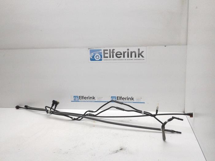 Usagé Conduit de carburant Volvo XC70 (BZ) 2.4 D5 20V AWD Prix € 50,00 Règlement à la marge proposé par Auto Demontage Elferink B.V.