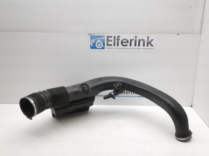 Air intake hose Volvo V70 2.0 D3 20V 31370891