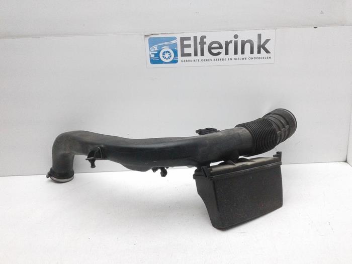 Air intake hose Volvo V70 2.0 D3 20V 31370891