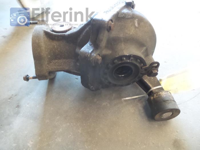 Rear differential from a Volvo XC70 (SZ) XC70 2.4 T 20V 2001