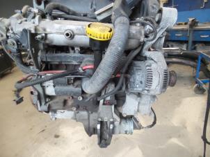 Motor van een Saab 9000 CS 2.0i 16V LPT 1997