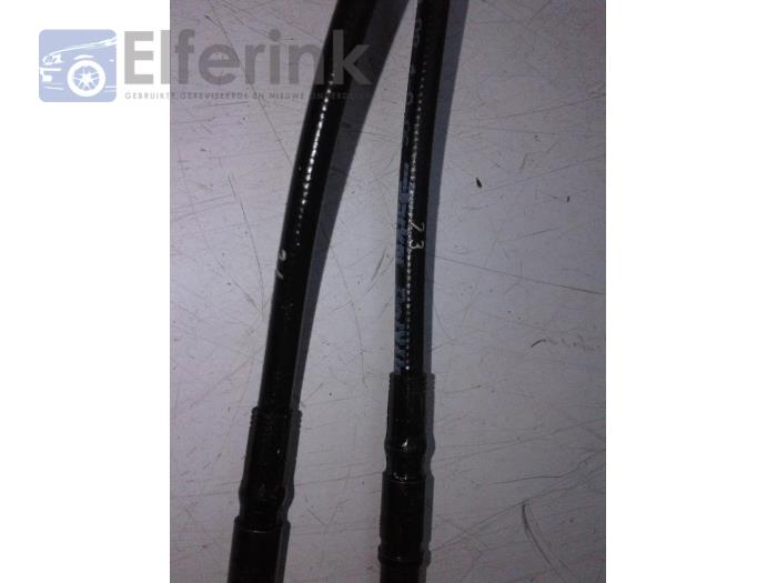 Convertible roof hydraulic line from a Saab 9-3 II (YS3F) 2.8 V6 24V Turbo 2007
