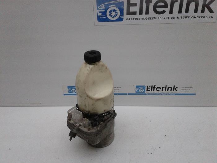 Power steering pumps with engine code MB2Z19DTH stock