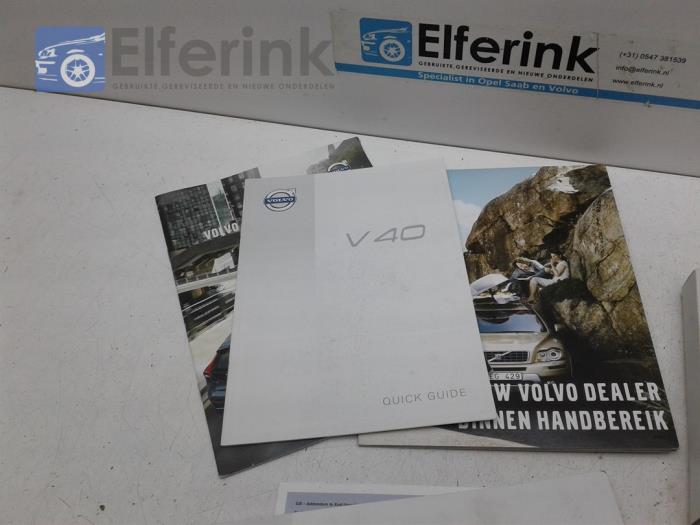 Instrucciones(varios) de un Volvo V40 (MV) 1.6 D2 2015