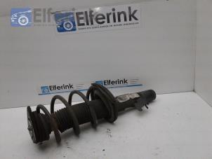 Used Front shock absorber rod, left Volvo V40 Cross Country (MZ) 1.5 T3 16V Geartronic Price € 100,00 Margin scheme offered by Auto Demontage Elferink B.V.