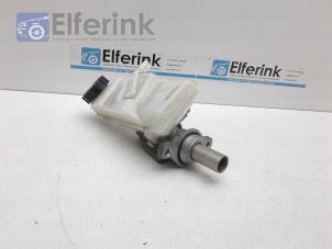Used Master cylinder Volvo V40 Cross Country (MZ) 1.5 T3 16V Geartronic Price € 50,00 Margin scheme offered by Auto Demontage Elferink B.V.