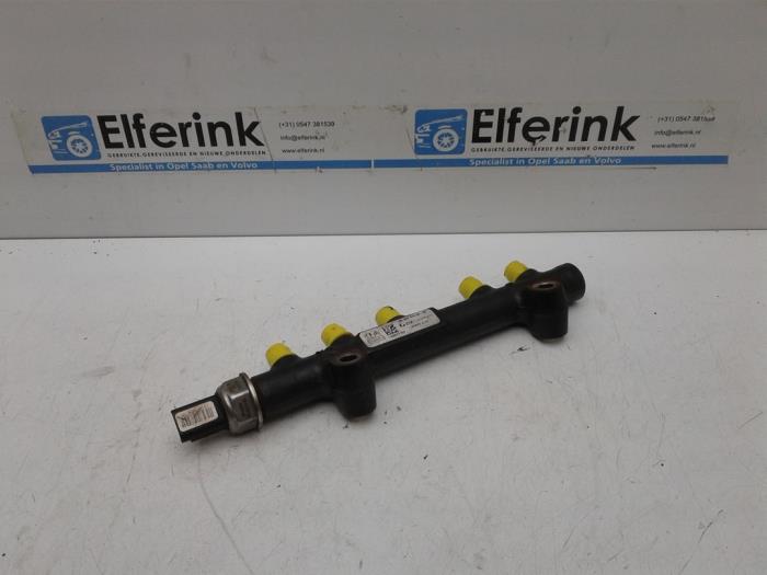Begagnade Bränsletrycksregulator Volvo V60 I (FW/GW) 1.6 DRIVe Pris € 40,00 Marginaltabell erbjuds av Auto Demontage Elferink B.V.