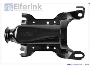 New Rear spring retainer, left Saab 9-5 Price € 48,40 Inclusive VAT offered by Auto Demontage Elferink B.V.