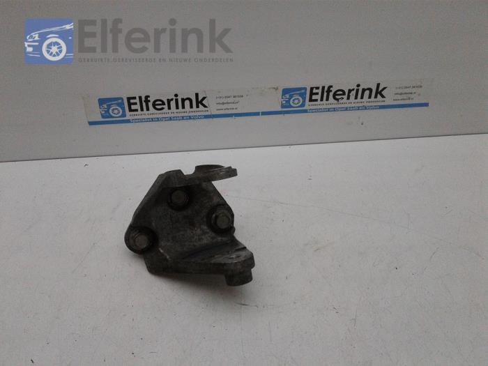 Engine mount from a Saab 9-5 (YS3G) 2.0 T XWD Biopower 16V 2010