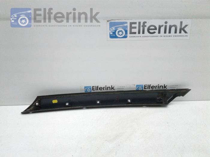 Trim strip, front left from a Saab 9-5 (YS3G) 2.0 T XWD Biopower 16V 2010