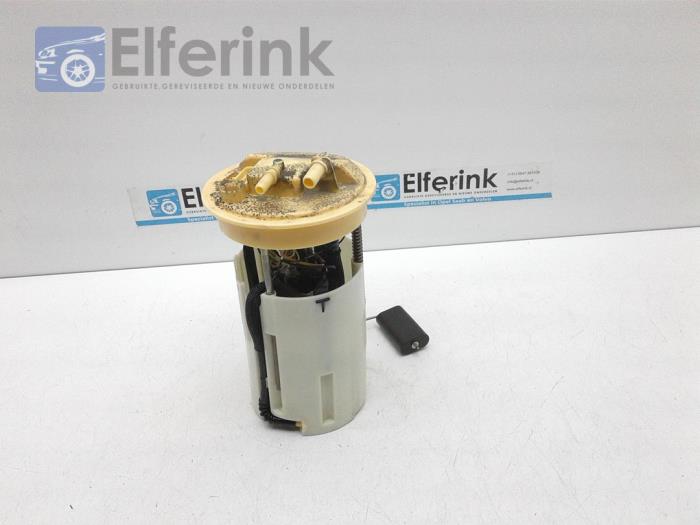 Electric fuel pump from a Volvo C70 (MC) 2.0 D3 20V 2011