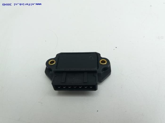 Nowe Modul zaplonowy Saab 900 Cena € 42,35 Z VAT oferowane przez Auto Demontage Elferink B.V.