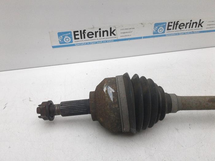 Front drive shaft, left Opel Vivaro 2.0 CDTI 93861971 M9R786 M73