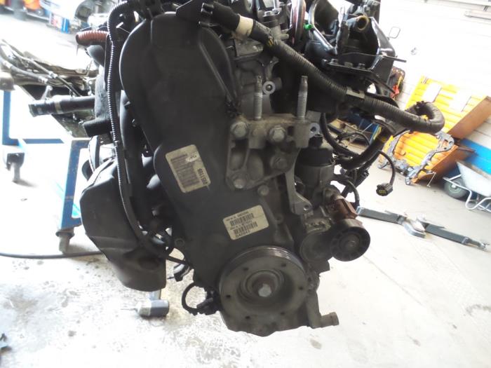 Silnik z Volvo V50 (MW) 2.0 D 16V 2005