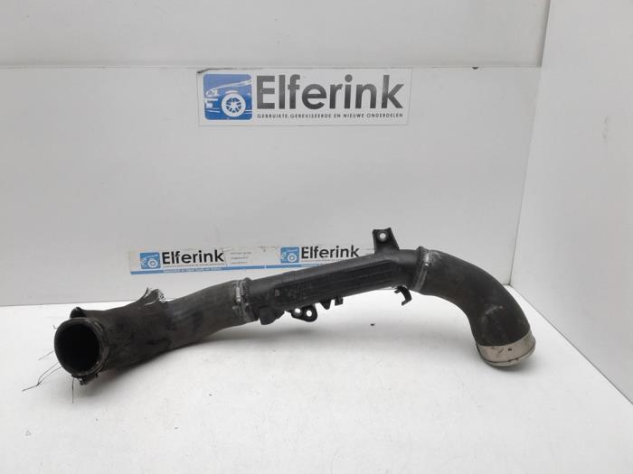 Gebrauchte Intercooler Rohr Volvo V60 I (FW/GW) 2.0 D4 16V Preis € 65,00 Margenregelung angeboten von Auto Demontage Elferink B.V.