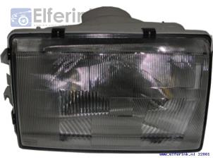 New Headlight, right Volvo 2-Serie Price € 90,75 Inclusive VAT offered by Auto Demontage Elferink B.V.