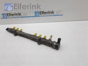 Used Fuel injector nozzle Volvo V70 (BW) 2.4 D5 20V Price € 50,00 Margin scheme offered by Auto Demontage Elferink B.V.