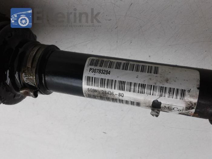 Front drive shaft, right from a Volvo V70 (BW) 2.4 D5 20V 2007