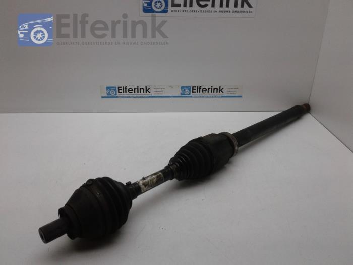Front drive shaft, right from a Volvo V70 (BW) 2.4 D5 20V 2007