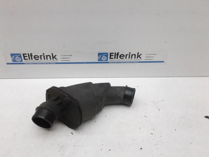 Gebrauchte Intercooler Rohr Volvo V70 (BW) 2.4 D 20V Preis € 50,00 Margenregelung angeboten von Auto Demontage Elferink B.V.
