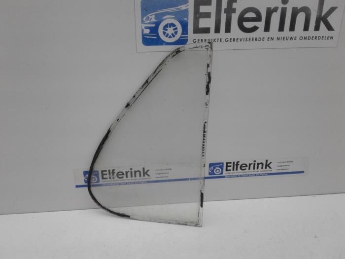 Usados Ventanilla triangular derecha detrás Saab 99 Precio € 25,00 Norma de margen ofrecido por Auto Demontage Elferink B.V.