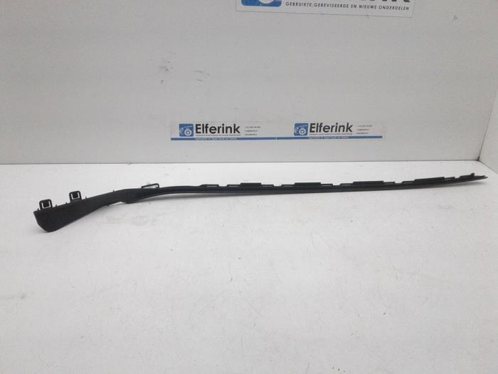 Trim strip, front left Volvo V90 Cross Country 2.0 T5 16V AWD - 31386574