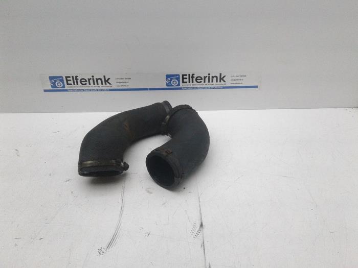 Gebrauchte Intercooler Schlauch Volvo 940 I Estate 2.3i (LPT) Polar Preis € 50,00 Margenregelung angeboten von Auto Demontage Elferink B.V.