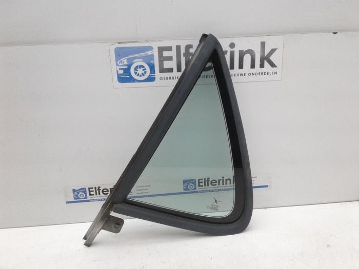Usados Ventanilla triangular izquierda detrás Saab 9-5 Estate (YS3E) 2.0t 16V Precio € 50,00 Norma de margen ofrecido por Auto Demontage Elferink B.V.