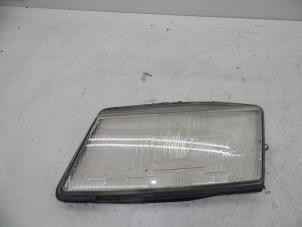 Używane Klosz reflektora lewy Saab 900 II 2.0 i,Si 16V Cena € 25,00 Procedura marży oferowane przez Auto Demontage Elferink B.V.
