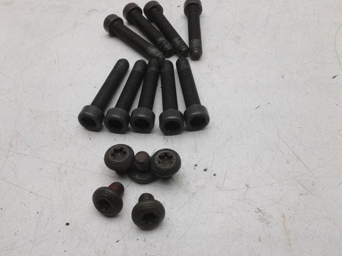 Set of bolts Volvo XC90 II 2.0 T8 16V Twin Engine AWD 31359739