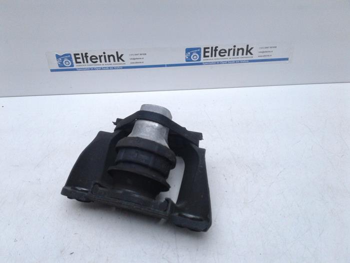 Used Engine mount Volvo XC90 II 2.0 T8 16V Twin Engine AWD Price € 40,00 Margin scheme offered by Auto Demontage Elferink B.V.