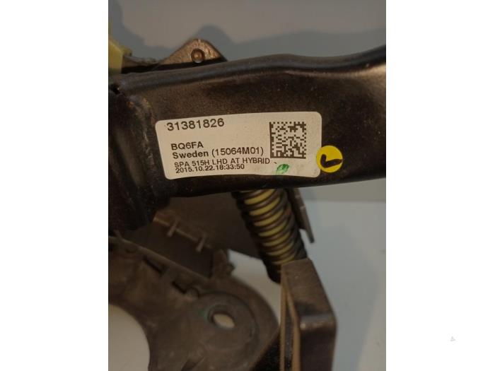 Używane Pedal hamulca Volvo XC90 II 2.0 T8 16V Twin Engine AWD Cena € 100,00 Procedura marży oferowane przez Auto Demontage Elferink B.V.
