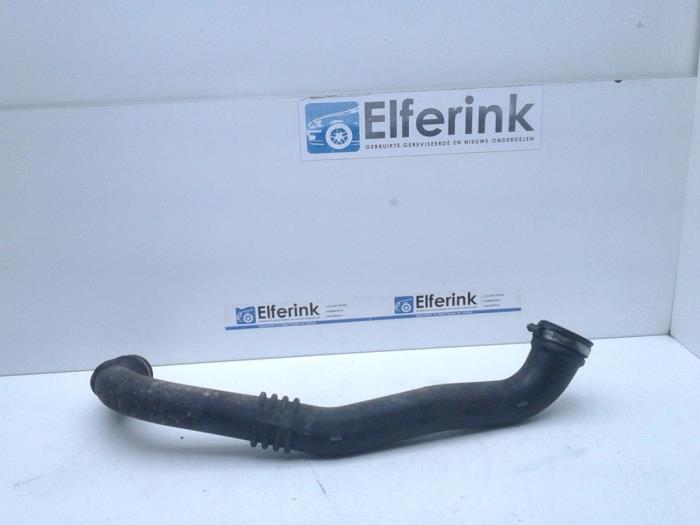 Gebrauchte Intercooler Rohr Volvo V40 (MV) 1.6 T2 GTDi 16V Preis € 40,00 Margenregelung angeboten von Auto Demontage Elferink B.V.