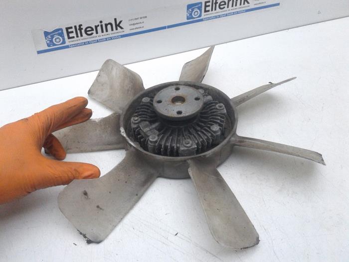 Gebrauchte RI Scheibe Intelligent Volvo 240/245 240 Polar Preis € 50,00 Margenregelung angeboten von Auto Demontage Elferink B.V.