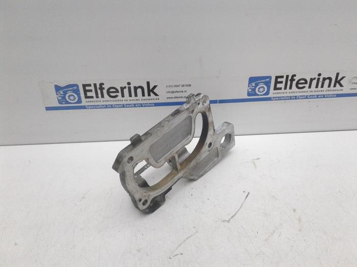 Used Engine mount Volvo XC90 II 2.0 T8 16V Twin Engine AWD Price € 25,00 Margin scheme offered by Auto Demontage Elferink B.V.