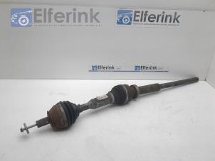 Used Front drive shaft, right Volvo V60 Cross Country I (FZ) 2.4 D4 20V AWD Price € 175,00 Margin scheme offered by Auto Demontage Elferink B.V.