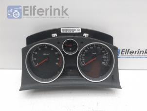 Usados Cuentakilómetros Opel Zafira (M75) 1.6 16V Precio € 40,00 Norma de margen ofrecido por Auto Demontage Elferink B.V.