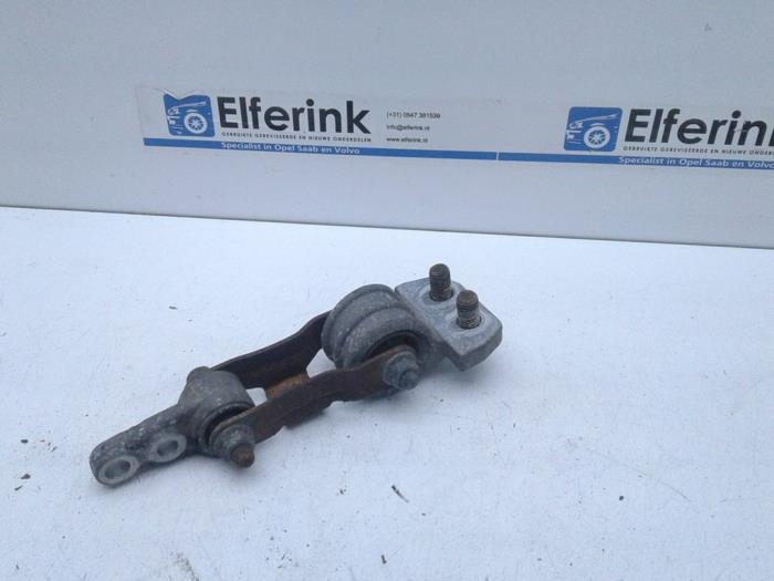 Used Engine mount Volvo 850 2.5i GLE 10V Price € 25,00 Margin scheme offered by Auto Demontage Elferink B.V.