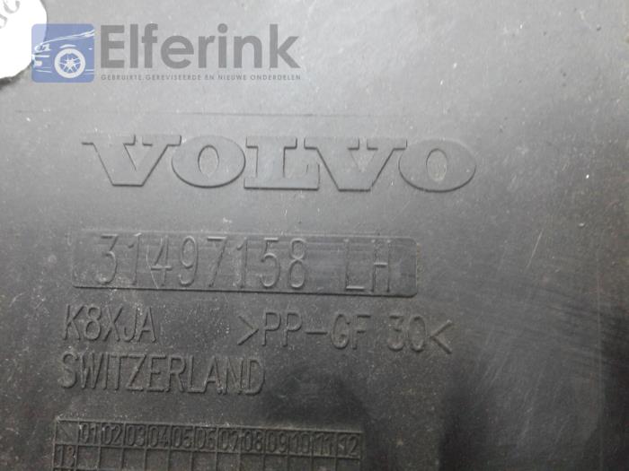 Plaque de protection sol d'un Volvo XC90 II 2.0 T8 16V Twin Engine AWD 2016