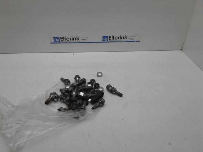 thumbnail image 2 of 20x Alloy Wheel Bolts For Volvo XC90 MK1 (2002-2015) – M14x1.5 Lug Nuts – TWD Z50 2 of 6