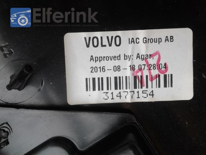 Glovebox from a Volvo XC90 II 2.0 T8 16V Twin Engine AWD 2016