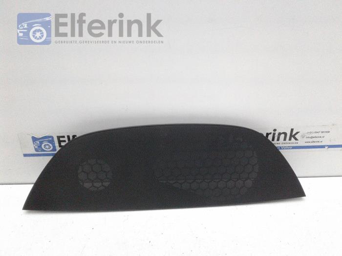 Speaker cap from a Volvo XC90 II 2.0 T8 16V Twin Engine AWD 2016