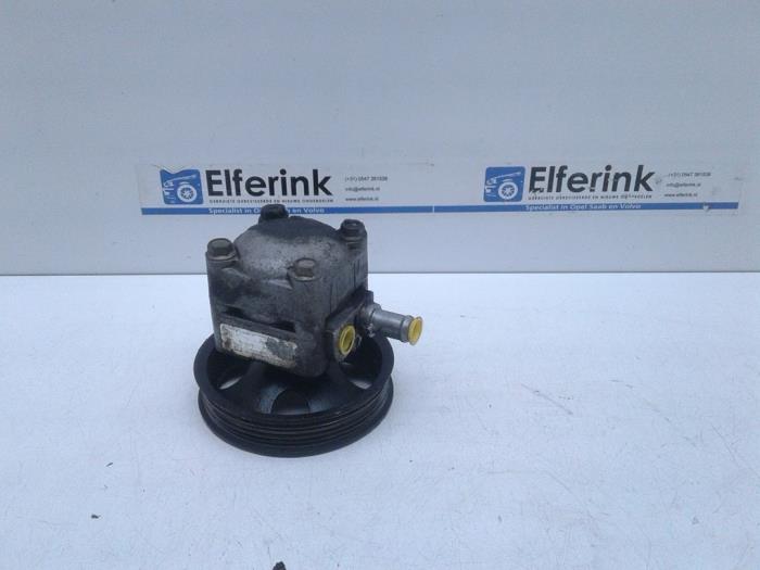 Usagé Pompe de direction Volvo S80 (TR/TS) Prix € 75,00 Règlement à la marge proposé par Auto Demontage Elferink B.V.