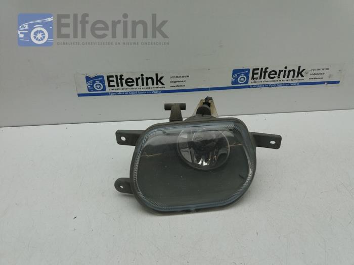 Fog light, front right from a Volvo XC90 I 2.4 D5 20V 2006
