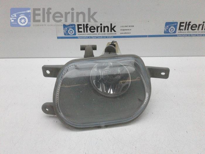Fog light, front right from a Volvo XC90 I 2.4 D5 20V 2006