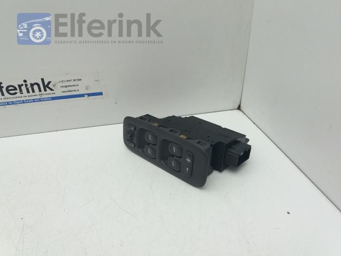 Electric window switch from a Volvo V70 (SW) 2.4 20V 170 2001