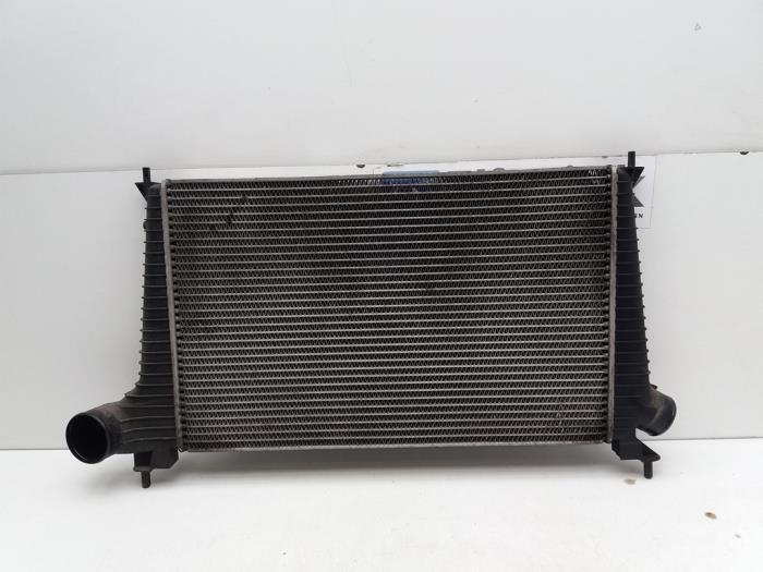 Usados Intercooler Saab 9-5 (YS3E) 2.0t 16V Precio € 50,00 Norma de margen ofrecido por Auto Demontage Elferink B.V.