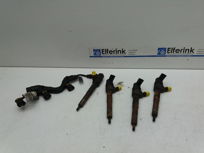Usagé Injecteurs Saab 9-5 (YS3G) 2.0 TiD 16V Prix € 250,00 Règlement à la marge proposé par Auto Demontage Elferink B.V.